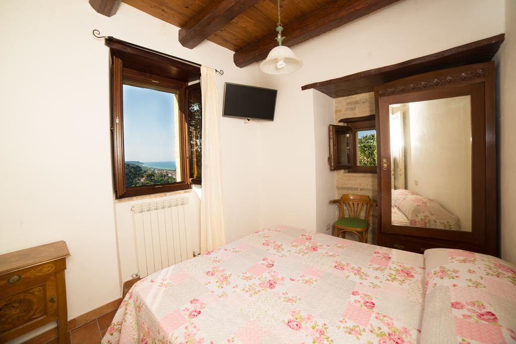 B&B Borgo Marano Cupra Marittima Buitenkant foto